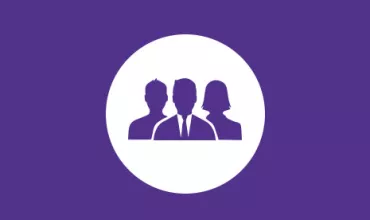Symbol von drei Personen auf lila Hintergrund.